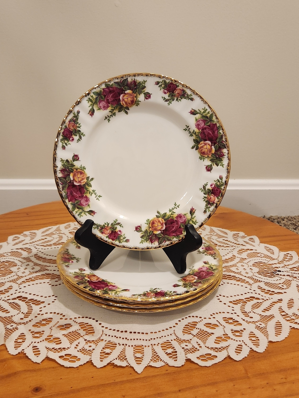 SET OF FOUR Royal Albert Old Country Roses 8" Salad Plates